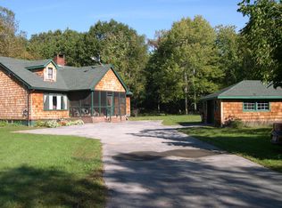 135 Snyderville Rd, Elizaville, NY 12523