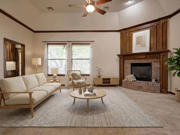 4315 Gallant Fox Dr, Edmond, OK 73025
