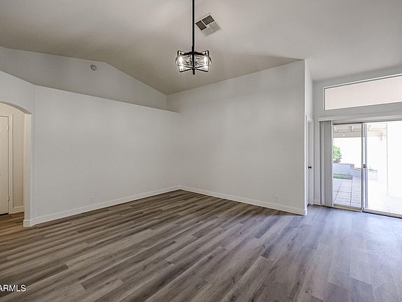5th image of 7514 W KRISTAL Way