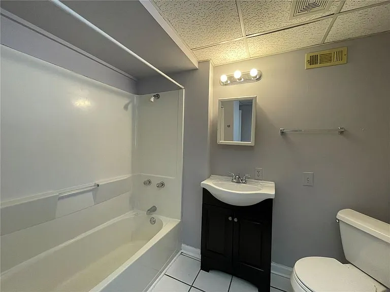 1001 Traymore Dr — Photo 13