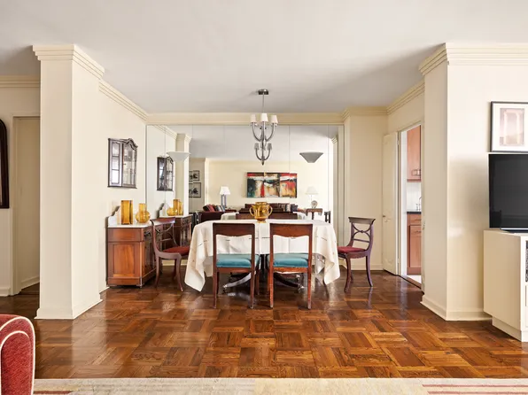 70 East 10th Street image 10 of 21