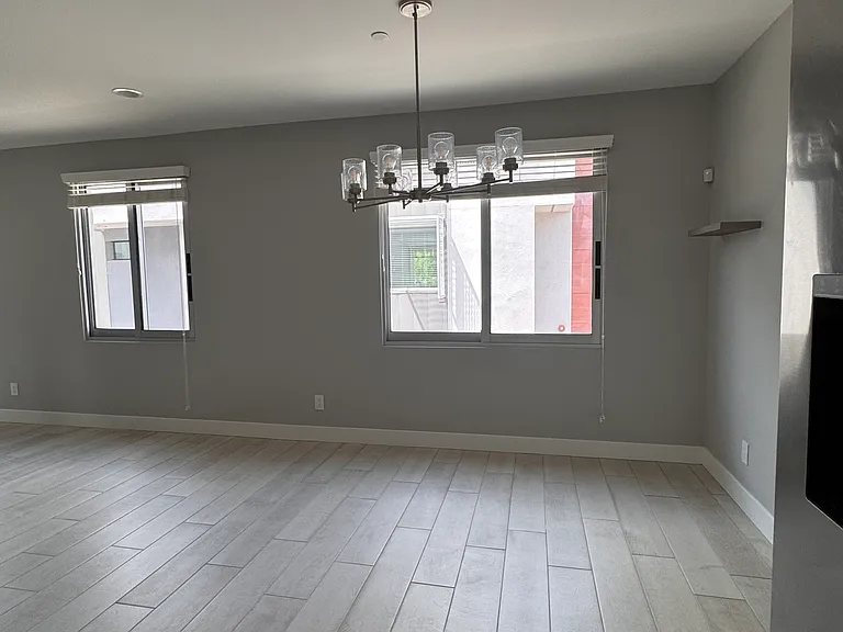 4525 N 40th St #9 — Photo 8