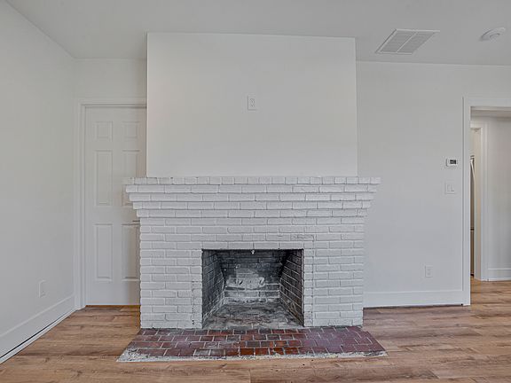 5th image of 263 Hanover St #1