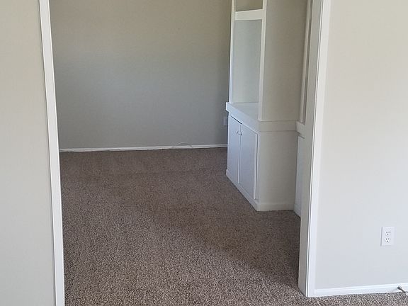 4th image of 29833 Old Sycamore Ln