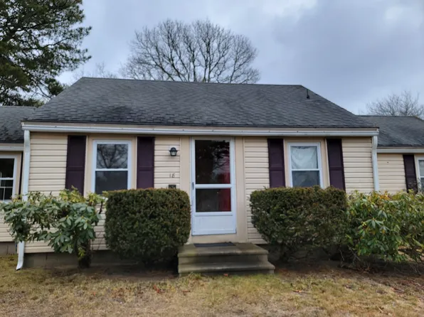 18 College St #18, West Yarmouth, MA 02673