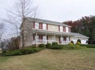 1920 Wetherburn Rd, Christiansburg, VA 24073
