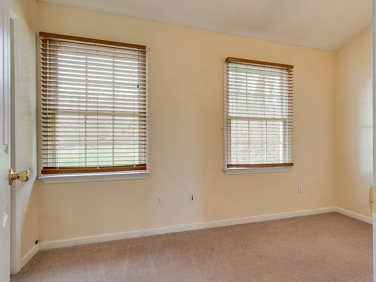 659 Beaverview Dr — Photo 16