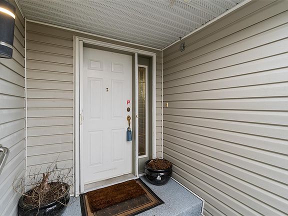 5th image of 306 Rheumer Cres