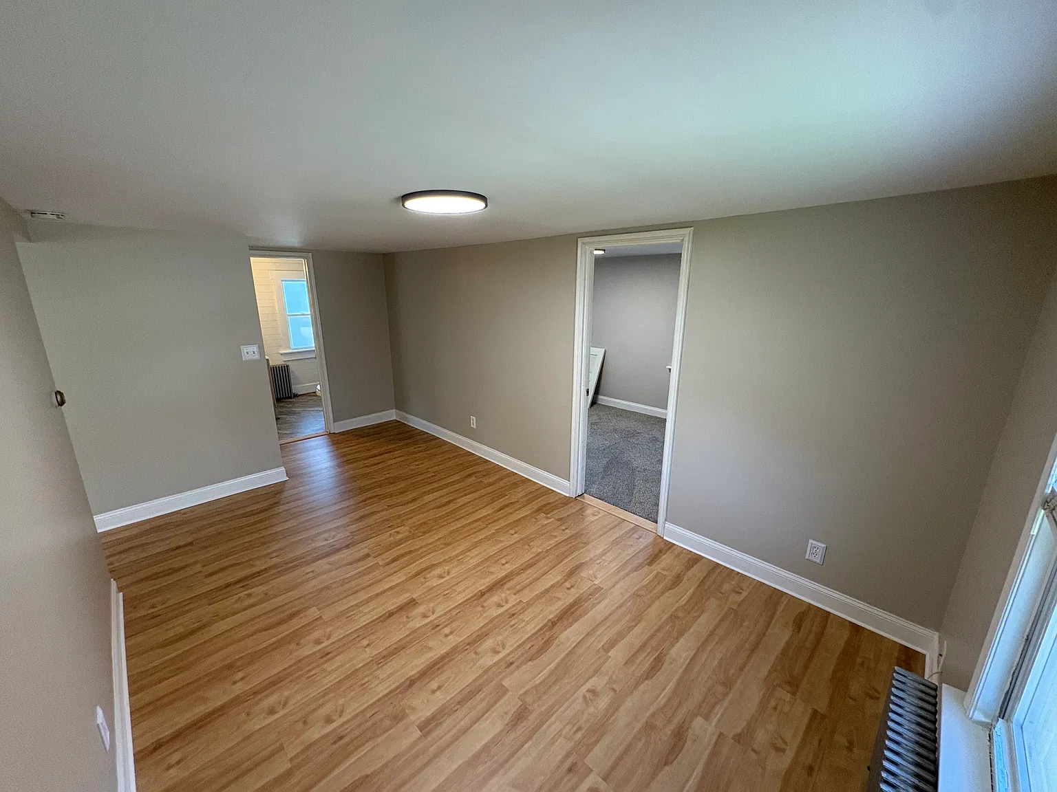 2 bed, $1,300 — Photo 3