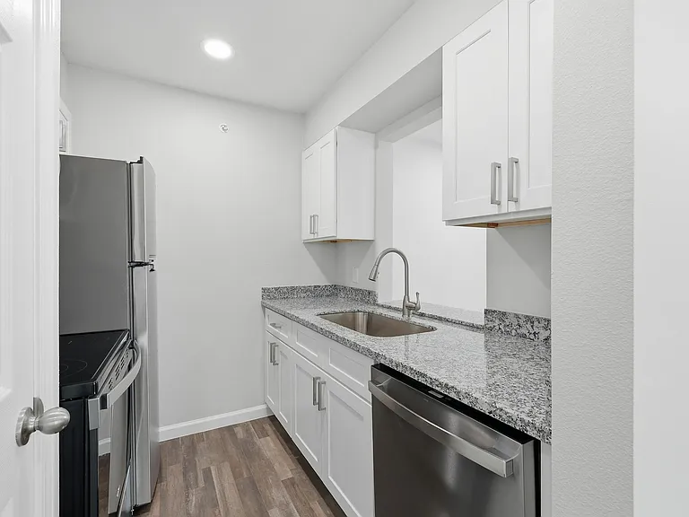 Land's End Apartments — Photo 13