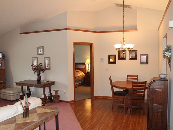 2nd image of 561 Westwood Dr