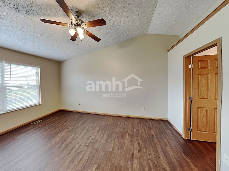 7630 Blacklick Ridge Blvd — Photo 11