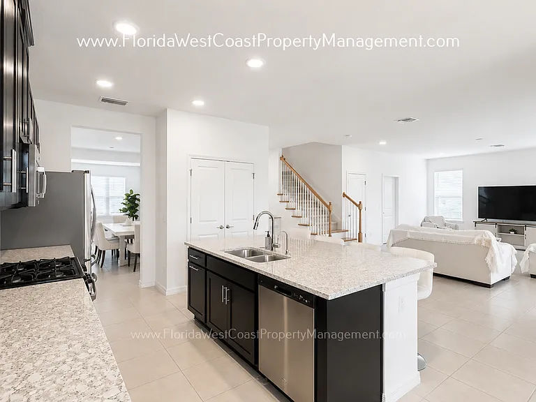 6394 Grandview Hill Ct — Photo 3