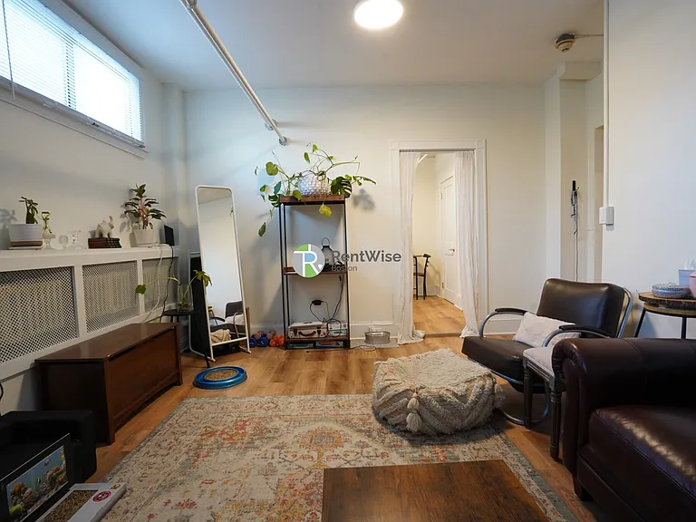 230 Walnut St #20A — Photo 2