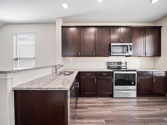 3rd image of 409 Katie Elder Dr