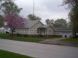 305 N Walnut St, North Manchester, IN 46962