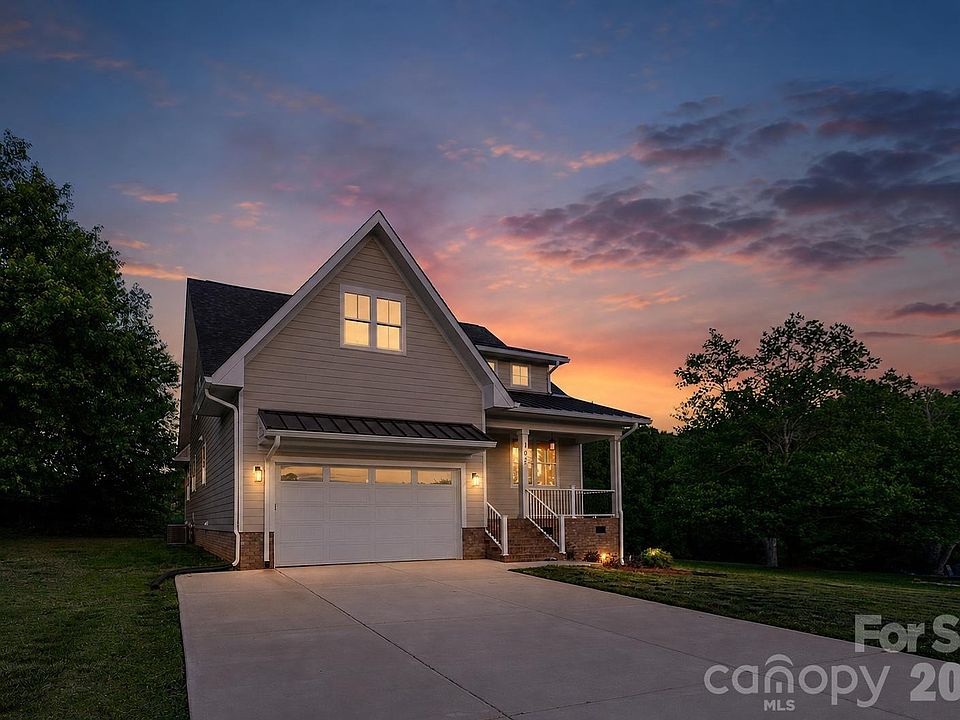 1st image of 102 Starmount Dr