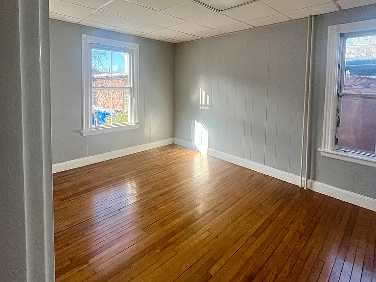 Spacious, sunny bedroom located away from the street