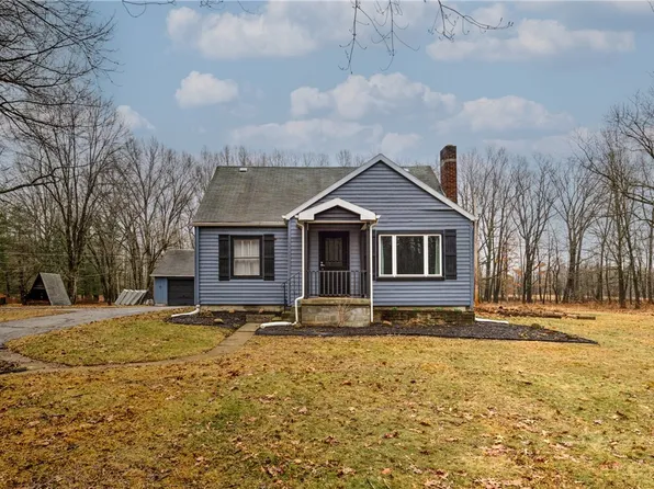 5782 N Edinburg Rd, Edinburg, PA 16116