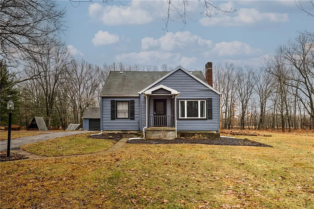 5782 N Edinburg Rd photo 1