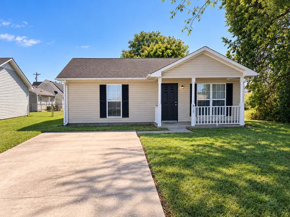 915 Stateline Rd, Oak Grove, KY 42262