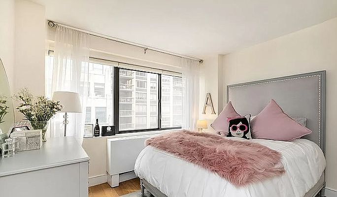 1st image of 230 E 44th St APT 11E