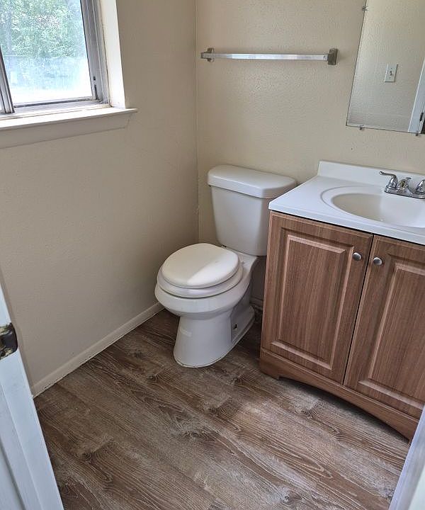 2nd image of 4830 Borchers Dr