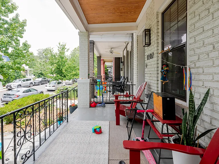 1107 7th St NE — Photo 48