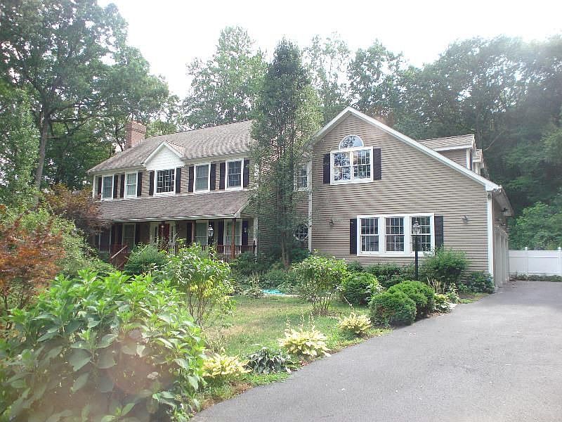 Custom Colonial