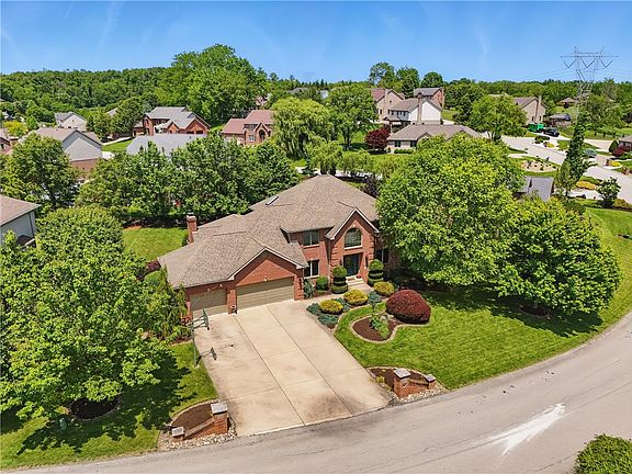 4th image of 807 Rembrandt Cir