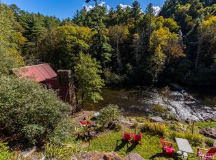 131 Riverview Ct, Sapphire, NC 28774