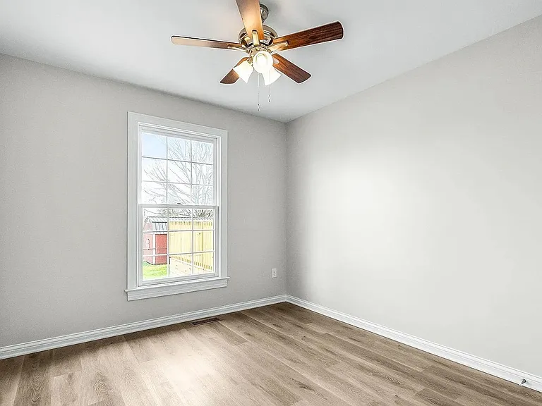 400 Newman Way — Photo 23