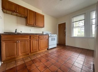 257 Beacon St #3A, Somerville, MA 02143