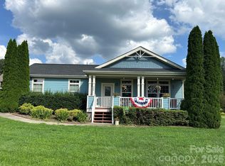 438 Oak Grove Rd, Flat Rock, NC 28731