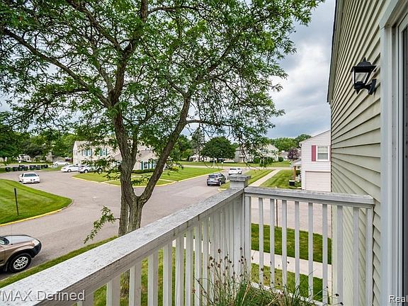 4th image of 2997 Maplewood Ct