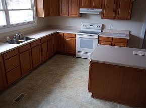 3rd image of 5927 Kingsport Hwy