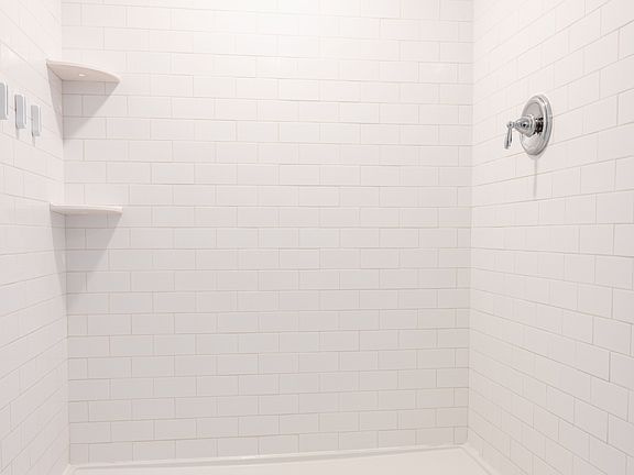 5th image of 203 Coastal Point Dr