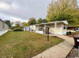 112 Hemlock Dr, Morton, IL 61550