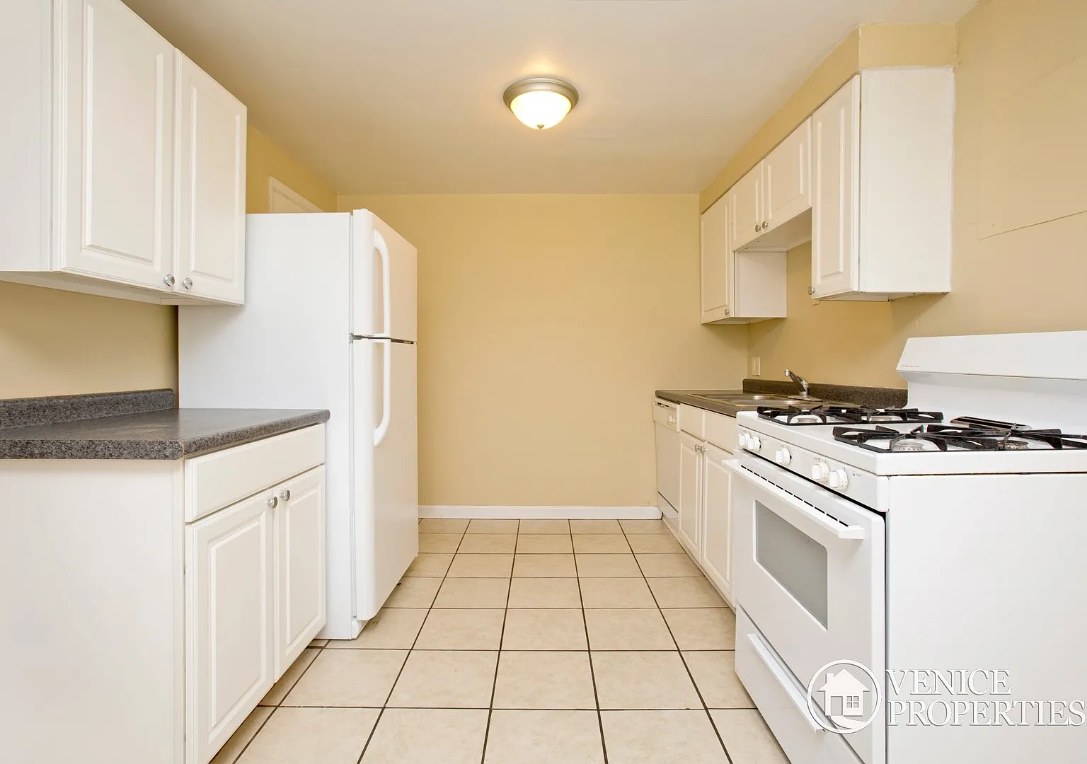3 Bedroom on OSU Campus — Photo 4