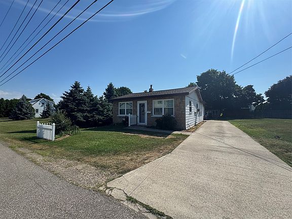 3rd image of 3008 Garland St