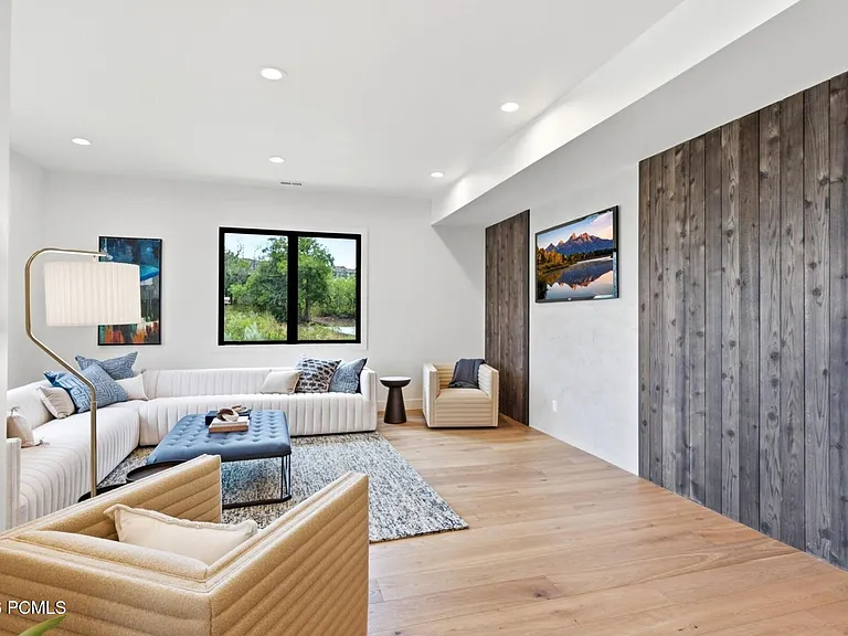 1285 E Lasso Trl — Photo 43