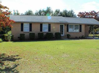 1115 Greenleaf Rd, Hartsville, SC 29550