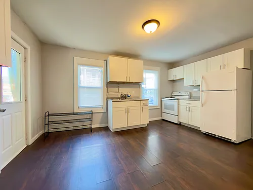 37 Abbott St Photo 1