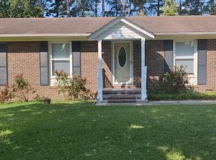 255 Buckhead Rd, Fayetteville, NC 28303