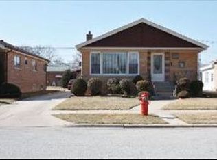 9418 S Ridgeway Ave, Evergreen Park, IL 60805