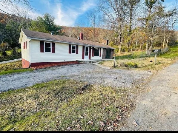 341 Wright Mountain Dr, Bland, VA 24315