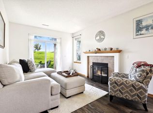 748 Cobblestone Way, Shakopee, MN 55379