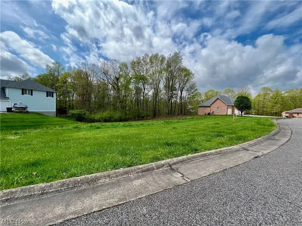 27 Lewis Pointe Dr, Vincent, OH 45784