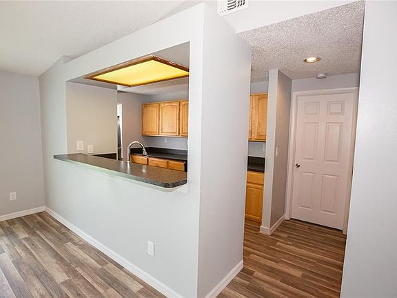 4th image of 5548 Garden Grove Cir