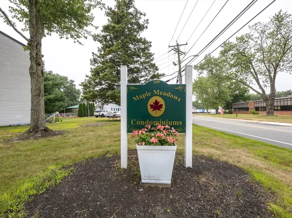 109 Maple St #E3, Attleboro, MA 02703
